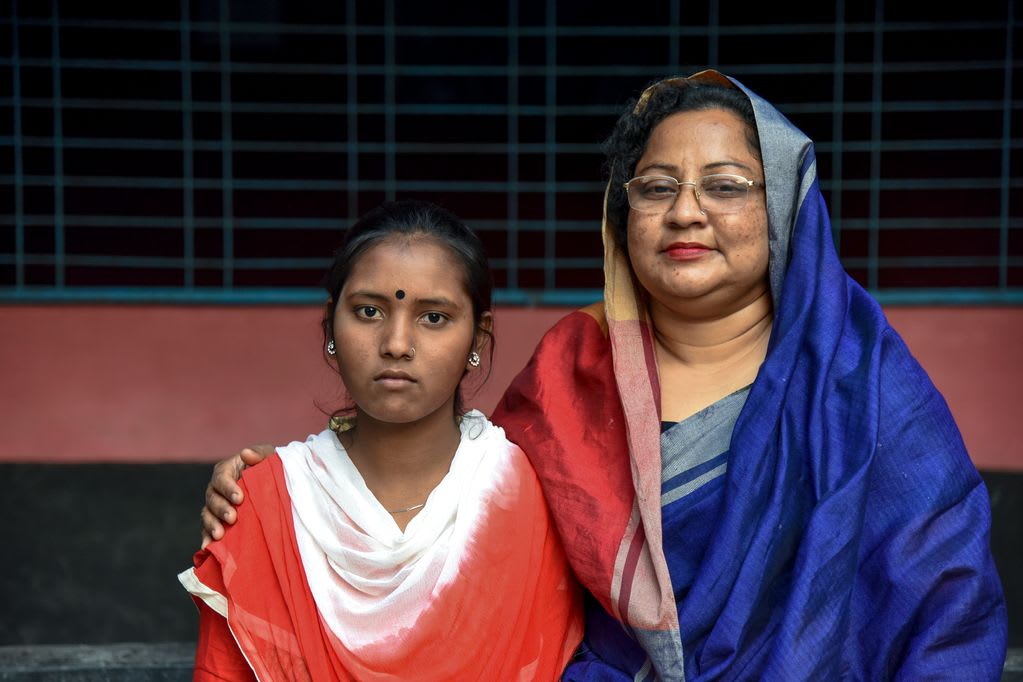 Ratna poses with Shahnaz.
